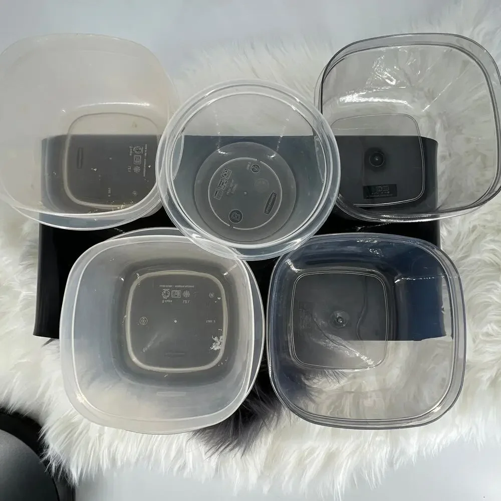 Rubbermaid Betty Crocker Bundle  3-5 Cup Capacity (5 Containers with Lids)